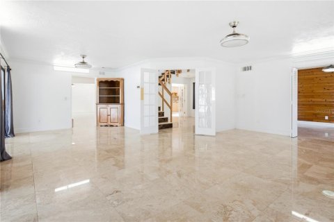 Casa en venta en Daytona Beach, Florida, 5 dormitorios, 343.55 m2 № 2384193 - foto 16
