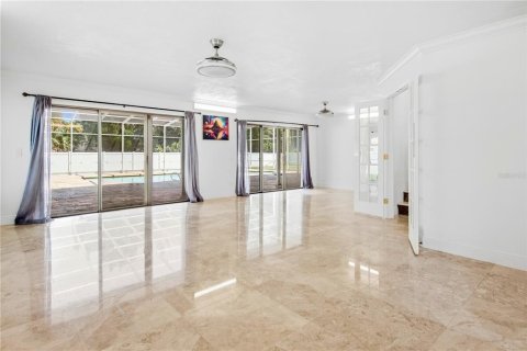 Casa en venta en Daytona Beach, Florida, 5 dormitorios, 343.55 m2 № 2384193 - foto 18