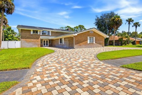Casa en venta en Daytona Beach, Florida, 5 dormitorios, 343.55 m2 № 2384193 - foto 2