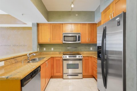 Copropriété à louer à Hallandale Beach, Floride: 2 chambres, 97.73 m2 № 2012050 - photo 9