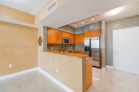 Copropriété à louer à Hallandale Beach, Floride: 2 chambres, 97.73 m2 № 2012050 - photo 8