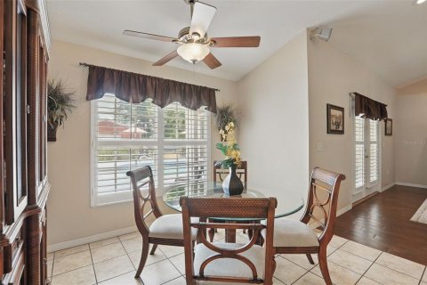 House in Lakeland, Florida 4 bedrooms, 270.07 sq.m. № 1677096 - photo 8