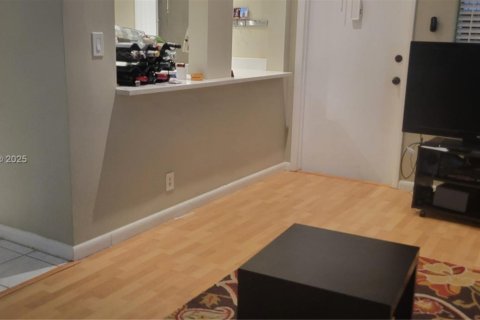 Condominio en venta en Hollywood, Florida, 1 dormitorio, 57.6 m2 № 1980293 - foto 7