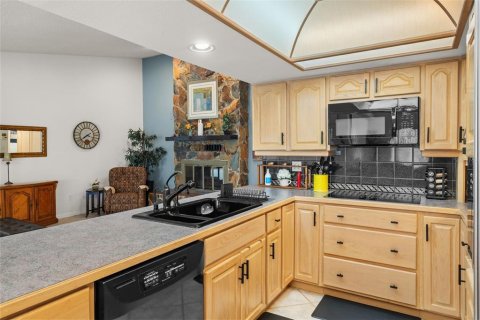 Villa ou maison à vendre à Weeki Wachee, Floride: 3 chambres, 214.33 m2 № 2404768 - photo 24