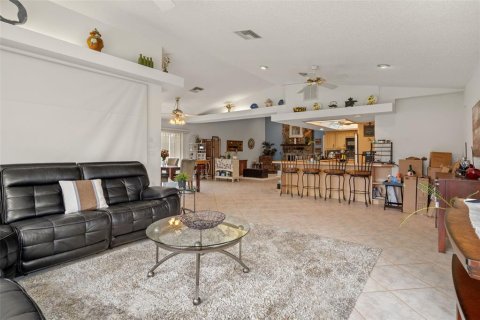Villa ou maison à vendre à Weeki Wachee, Floride: 3 chambres, 214.33 m2 № 2404768 - photo 28
