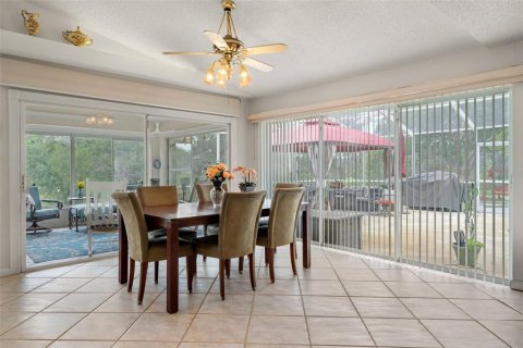 Villa ou maison à vendre à Weeki Wachee, Floride: 3 chambres, 214.33 m2 № 2404768 - photo 18