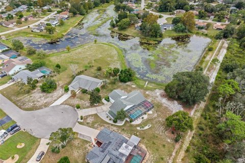 Villa ou maison à vendre à Weeki Wachee, Floride: 3 chambres, 214.33 m2 № 2404768 - photo 3