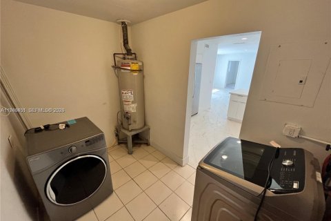 Villa ou maison à louer à Miami Gardens, Floride: 3 chambres, 109.16 m2 № 1997686 - photo 20