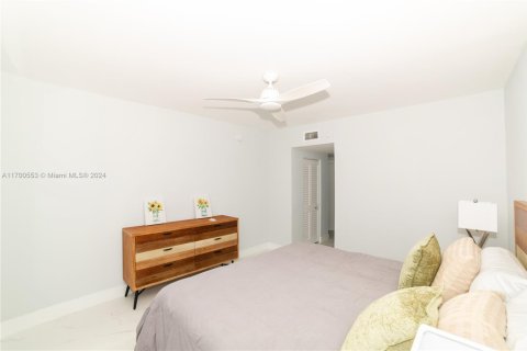Condo in Sunny Isles Beach, Florida, 3 bedrooms  № 1595913 - photo 29