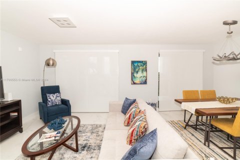 Condo in Sunny Isles Beach, Florida, 3 bedrooms  № 1595913 - photo 4