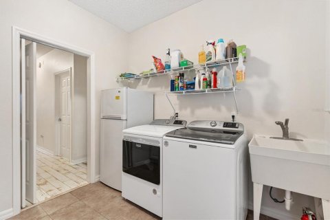 Copropriété à vendre à The Villages, Floride: 2 chambres, 239.87 m2 № 2371765 - photo 10