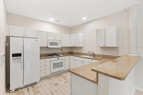 Copropriété à vendre à The Villages, Floride: 2 chambres, 239.87 m2 № 2371765 - photo 19