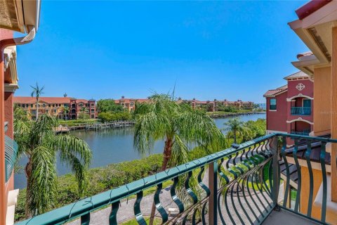 Copropriété à vendre à Clearwater, Floride: 2 chambres, 134.99 m2 № 1642847 - photo 2