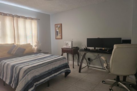 Купить кондоминиум в Майами, Флорида 2 спальни, 102.1м2, № 2035388 - фото 13