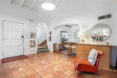 Купить виллу или дом в Майами-Бич, Флорида 4 спальни, 276.57м2, № 1715610 - фото 11