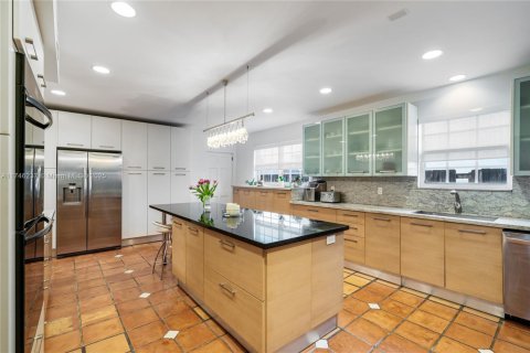Купить виллу или дом в Майами-Бич, Флорида 4 спальни, 276.57м2, № 1715610 - фото 15