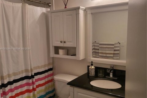 Condo in Sunny Isles Beach, Florida, 3 bedrooms  № 2173036 - photo 21