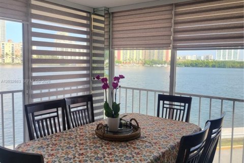 Condo in Sunny Isles Beach, Florida, 3 bedrooms  № 2173036 - photo 8