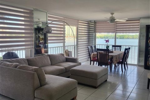 Condo in Sunny Isles Beach, Florida, 3 bedrooms  № 2173036 - photo 4