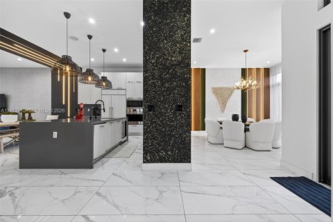 Villa ou maison à vendre à Doral, Floride: 4 chambres, 371.14 m2 № 2040434 - photo 12