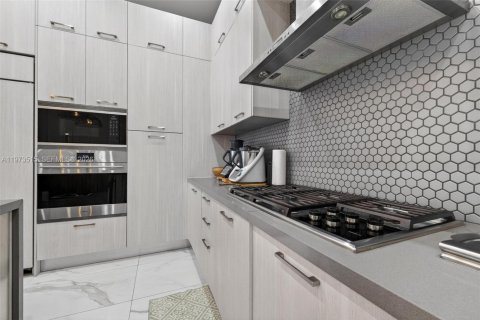 Villa ou maison à vendre à Doral, Floride: 4 chambres, 371.14 m2 № 2040434 - photo 15