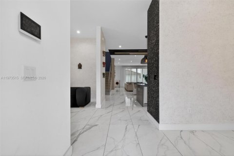 Villa ou maison à vendre à Doral, Floride: 4 chambres, 371.14 m2 № 2040434 - photo 5