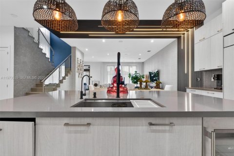 Villa ou maison à vendre à Doral, Floride: 4 chambres, 371.14 m2 № 2040434 - photo 16