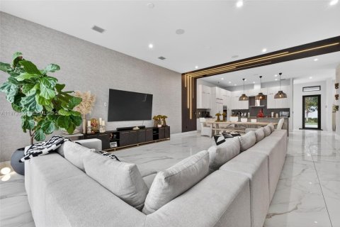 Villa ou maison à vendre à Doral, Floride: 4 chambres, 371.14 m2 № 2040434 - photo 26