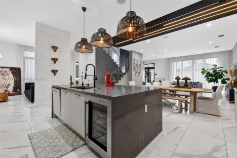 Villa ou maison à vendre à Doral, Floride: 4 chambres, 371.14 m2 № 2040434 - photo 17