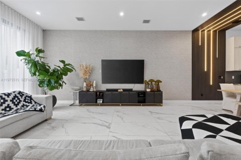 Villa ou maison à vendre à Doral, Floride: 4 chambres, 371.14 m2 № 2040434 - photo 25