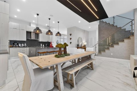 Villa ou maison à vendre à Doral, Floride: 4 chambres, 371.14 m2 № 2040434 - photo 23