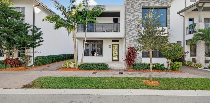 Villa ou maison à Doral, Floride 4 chambres, 371.14 m2 № 2040434