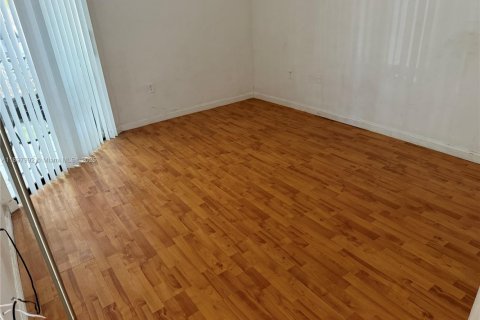 Copropriété à louer à Miami, Floride: 2 chambres, 83.24 m2 № 1949697 - photo 4