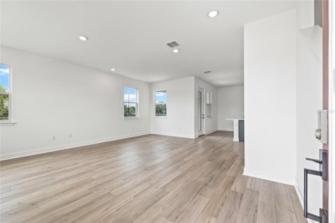 House in Valrico, Florida 4 bedrooms, 228.63 sq.m. № 1913345 - photo 6