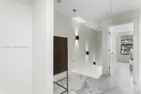 Touwnhouse à louer à North Miami Beach, Floride: 2 chambres, 145.86 m2 № 2025499 - photo 11