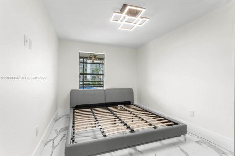 Touwnhouse à louer à North Miami Beach, Floride: 2 chambres, 145.86 m2 № 2025499 - photo 15