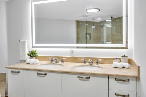 Condominio en venta en Fort Lauderdale, Florida, 3 dormitorios, 128.39 m2 № 2192220 - foto 27