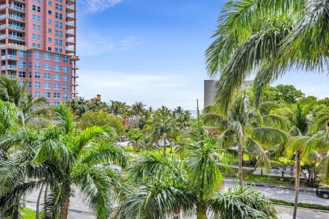 Condominio en venta en Fort Lauderdale, Florida, 3 dormitorios, 128.39 m2 № 2192220 - foto 8