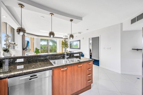 Condominio en venta en Fort Lauderdale, Florida, 3 dormitorios, 128.39 m2 № 2192220 - foto 17