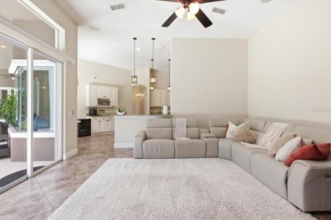 Casa en venta en Orlando, Florida, 5 dormitorios, 400.41 m2 № 2210616 - foto 27
