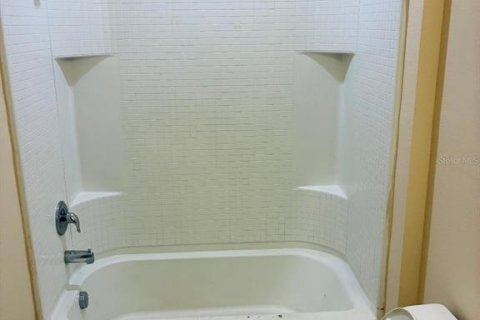 Villa ou maison à louer à Lakeland, Floride: 4 chambres, 166.57 m2 № 2411561 - photo 8