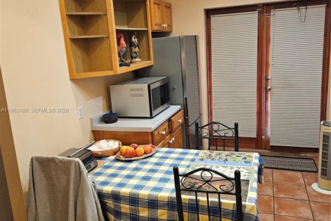 Купить виллу или дом в Хомстед, Флорида 2 спальни, 86.21м2, № 2024241 - фото 13