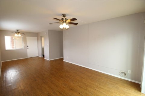 Apartamento en alquiler en Sarasota, Florida, 1 dormitorio, 52.03 m2 № 1912354 - foto 3