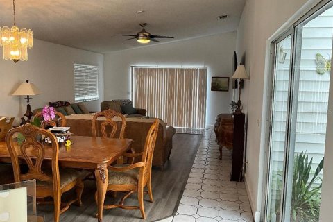 Townhouse in Longwood, Florida 3 bedrooms, 138.52 sq.m. № 1826773 - photo 4