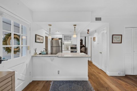 Condo in Fort Lauderdale, Florida, 1 bedroom № 2252205 - photo 8