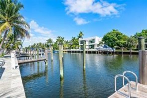 Condo in Fort Lauderdale, Florida, 1 bedroom № 2252205 - photo 12