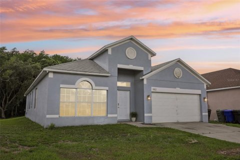 House in Kissimmee, Florida 4 bedrooms, 183.2 sq.m. № 2222649