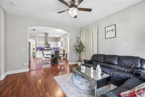 Villa ou maison à vendre à Kissimmee, Floride: 4 chambres, 183.2 m2 № 2222649 - photo 16
