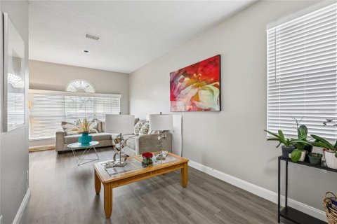 Villa ou maison à vendre à Kissimmee, Floride: 4 chambres, 183.2 m2 № 2222649 - photo 12