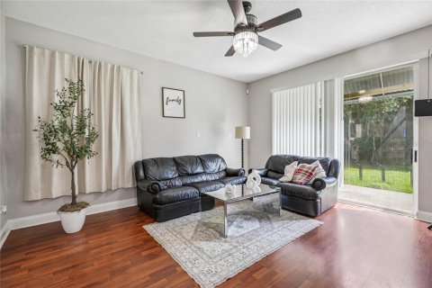 Villa ou maison à vendre à Kissimmee, Floride: 4 chambres, 183.2 m2 № 2222649 - photo 15